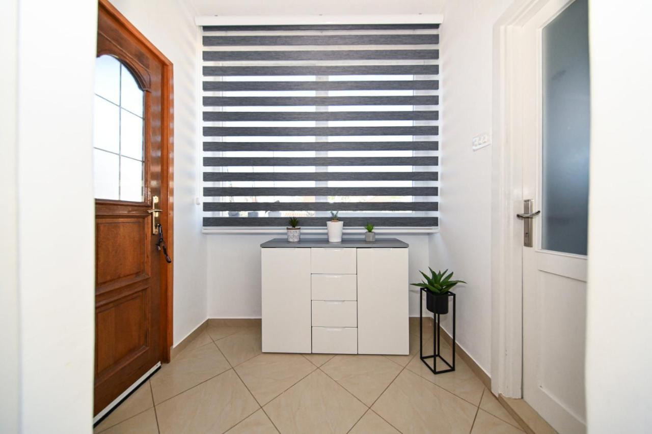 Apartment Irena Поседарье Екстериор снимка